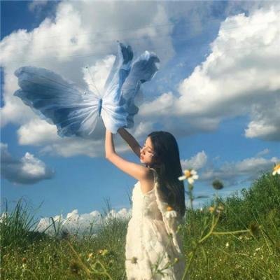 发布会现场实拍：流量小生抠图式演戏，片方火速回应